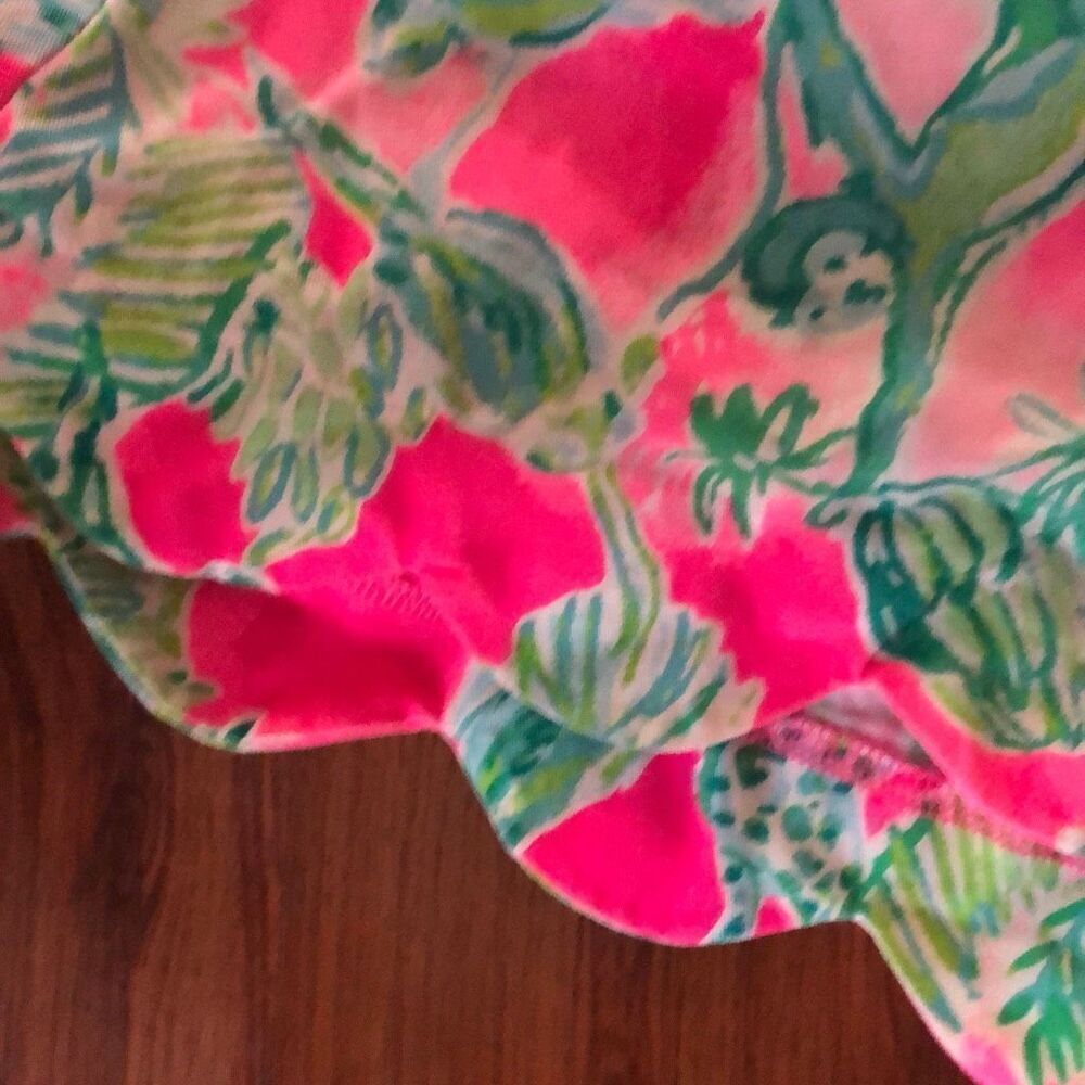 Lilly Pulitzer Pink and green floral scalloped bottom shorts size S - Picture 5 of 5